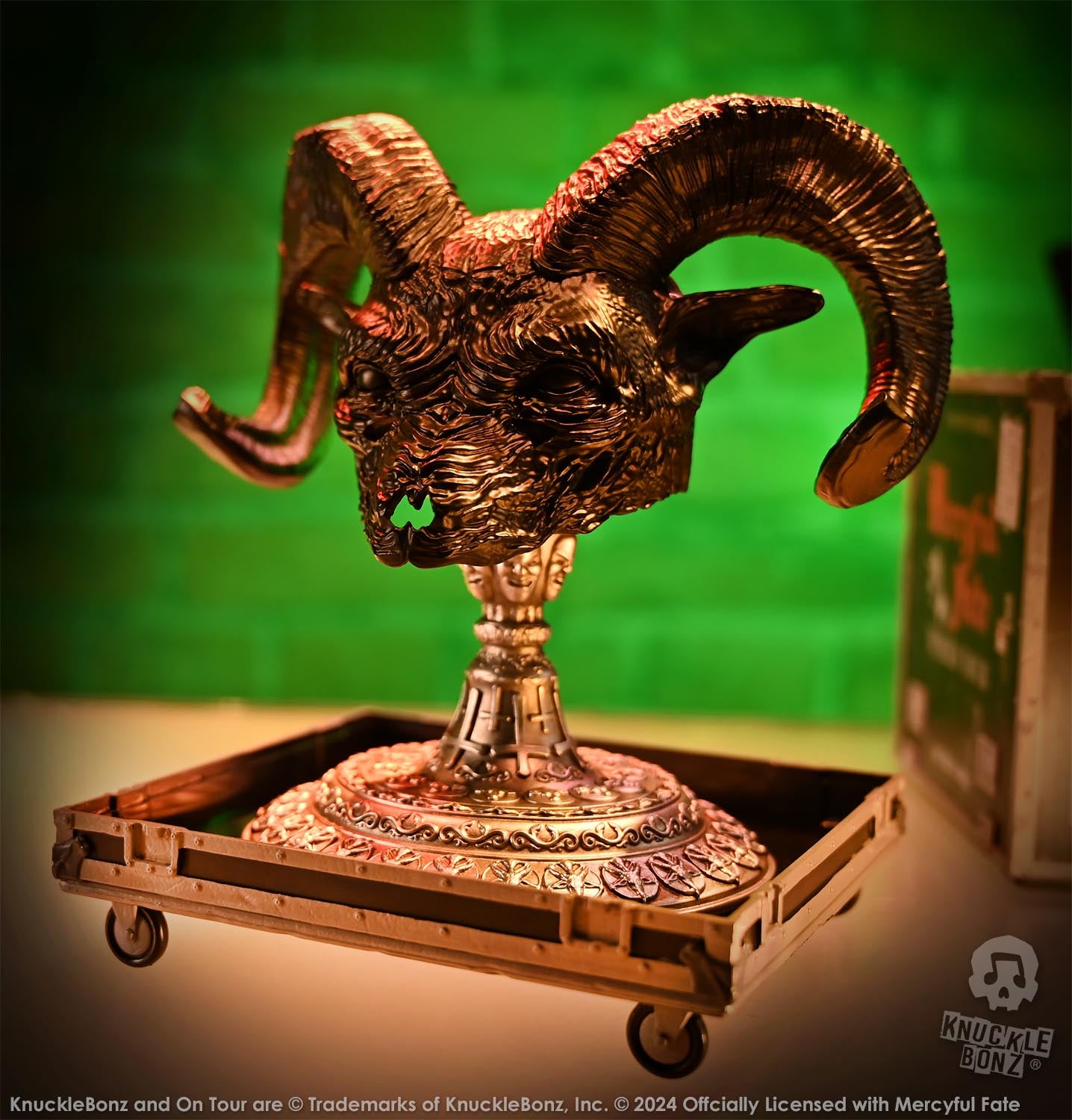 Mercyful Fate Stage Mask + Road Case KnuckleBonz Statue